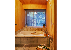 浴室（塗装、伊豆石一部張替え、浴槽交換、水栓・シャワー水栓金具交換、網戸張替え）