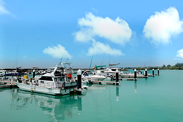 トゥリバーマリーナ